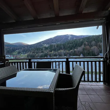 Spacious Zimska Idila With Fantastic Panorama アパート